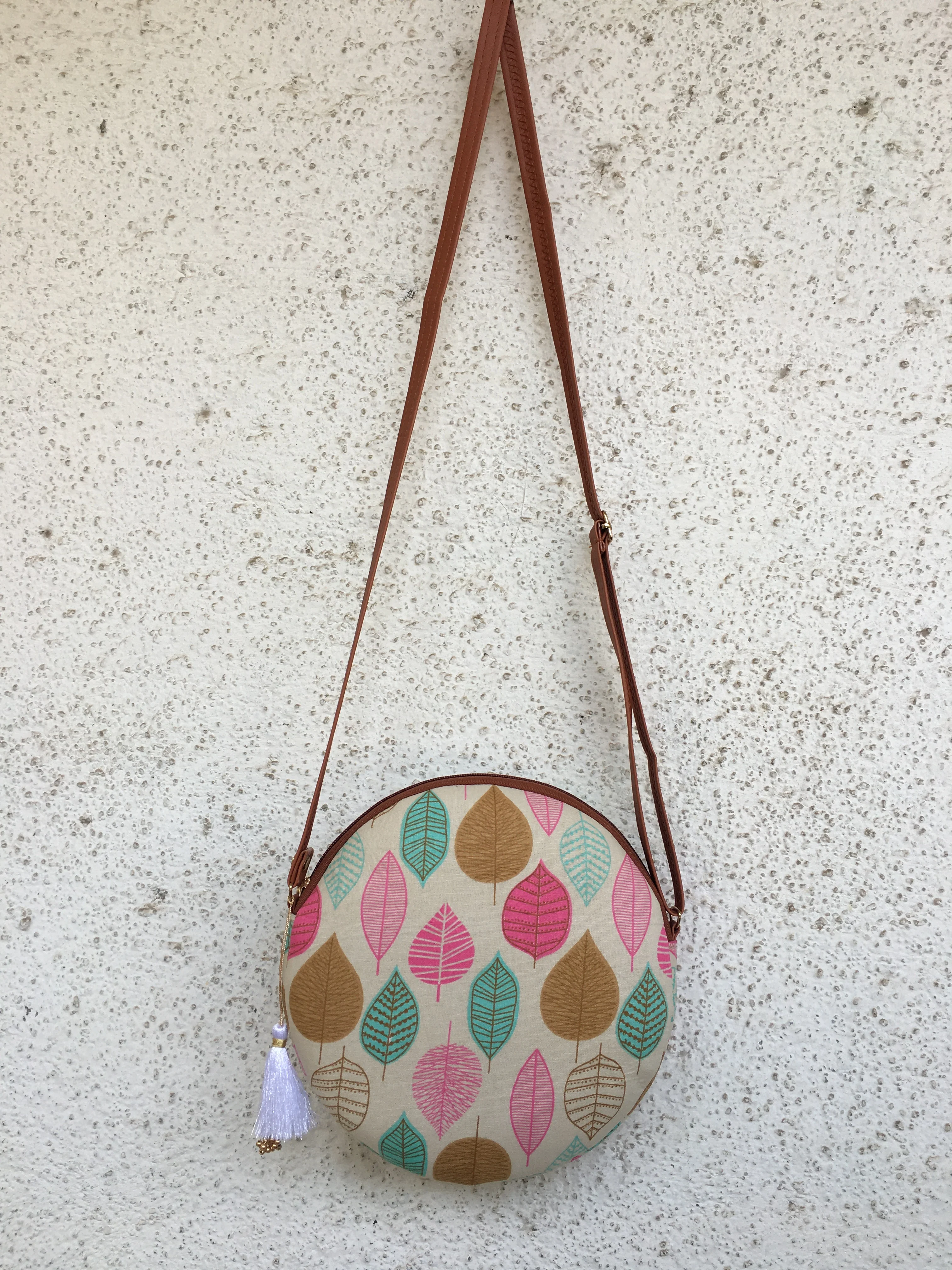 Beach Pink - Cute Round Sling bag - Image 2