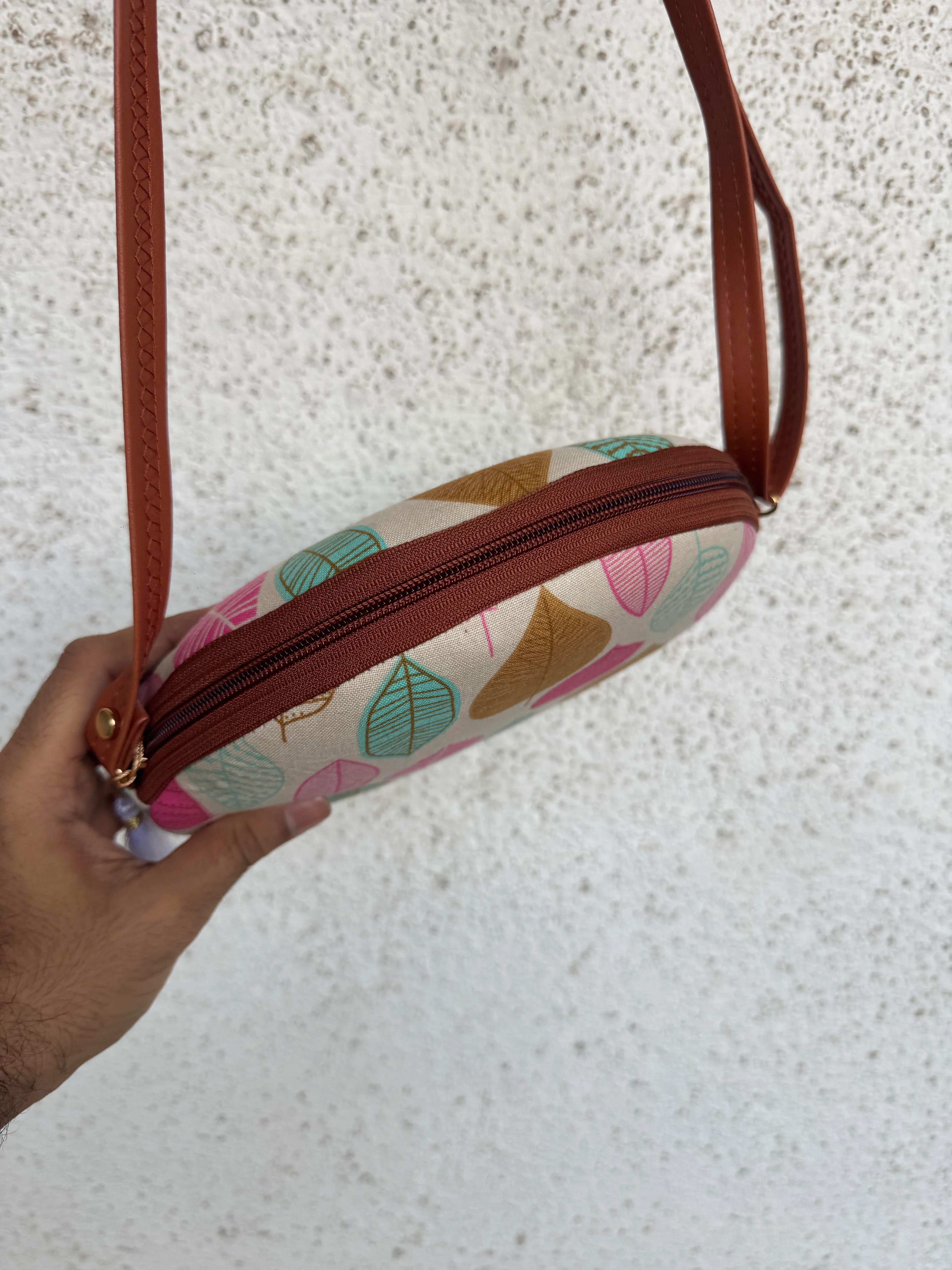 Beach Pink - Cute Round Sling bag - Image 5