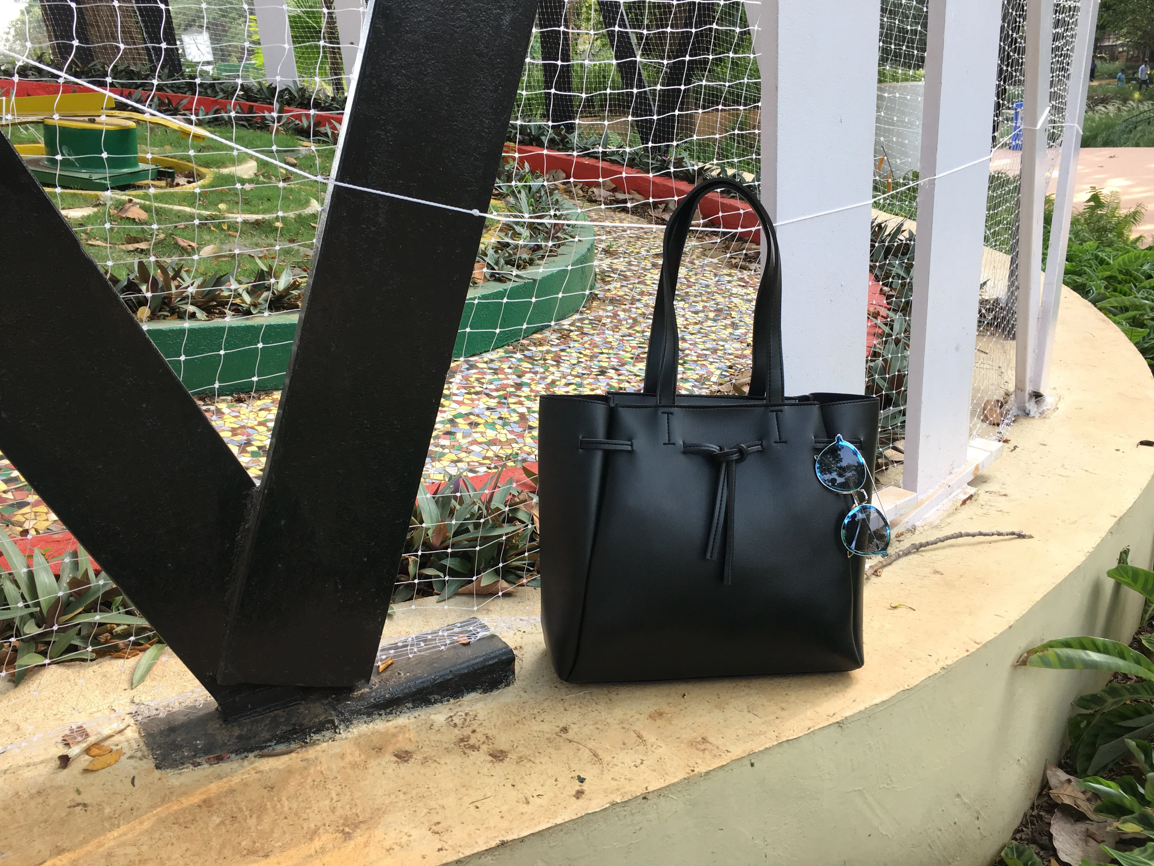 The Paris Tote - Plain - Black - Image 3