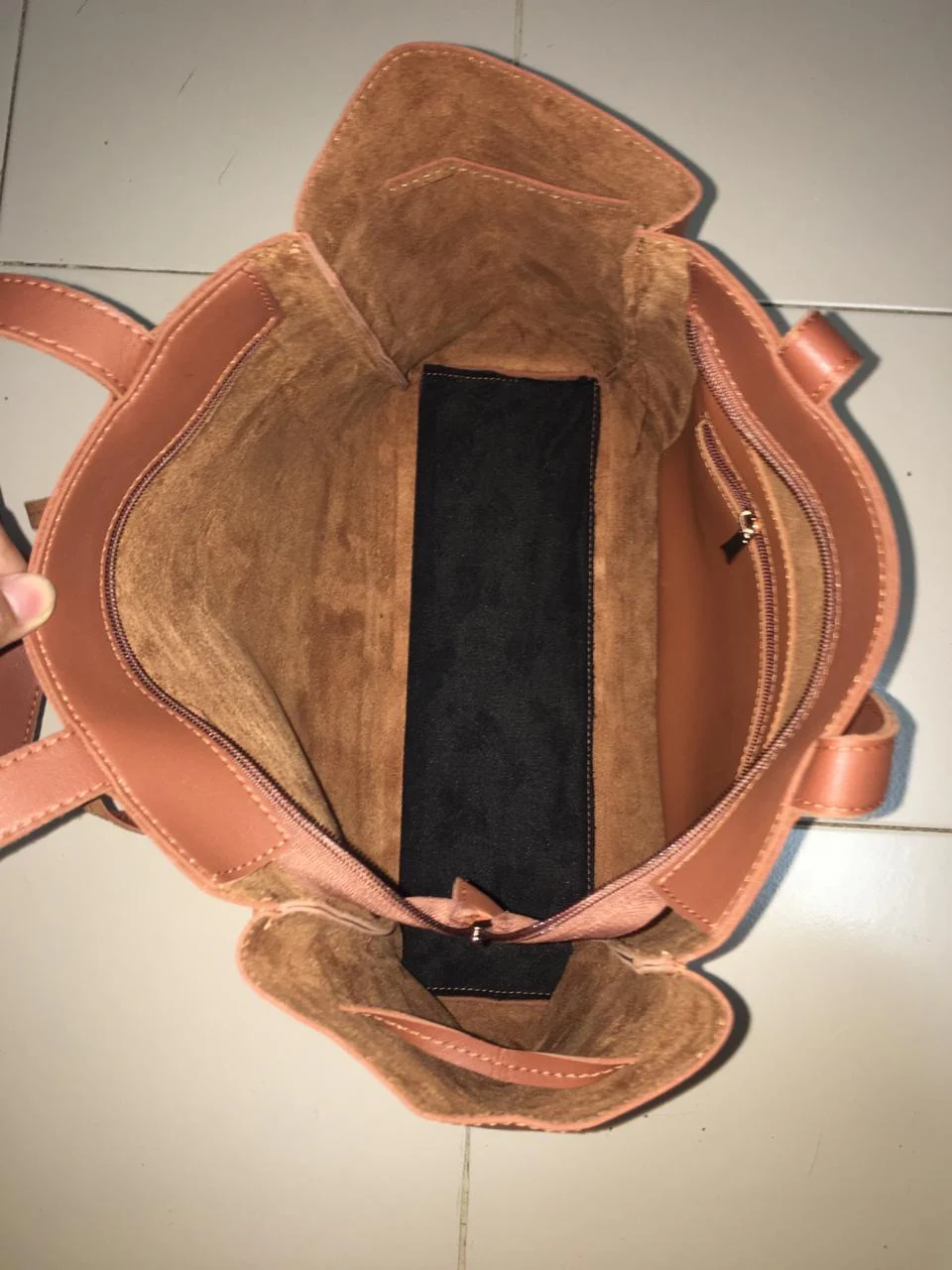 The Paris Tote - Plain - Black - Image 4